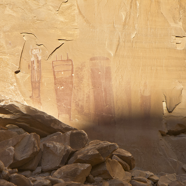 Barrier Canyon style figures in Black Dragon Canyon